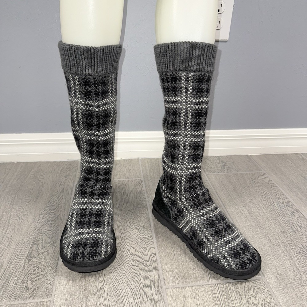 UGG Australia Jasper Tartan Plaid Knit Boots Women's Sz 6M Black Gray White
